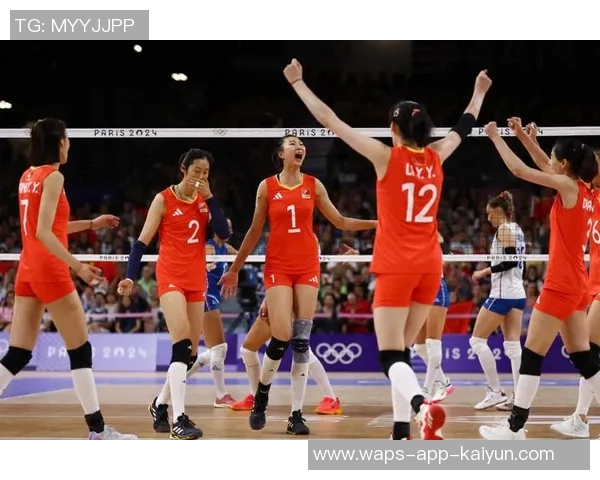 中国女排迎战赛尔维亚全力争胜展现巅峰实力与团队精神