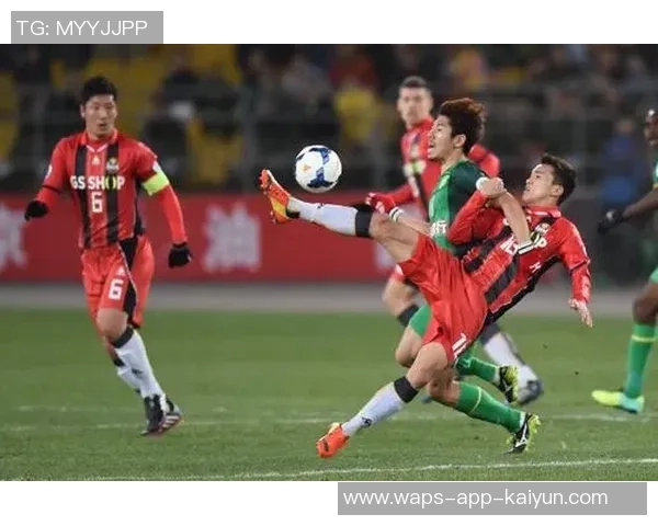 北京国安迎战墨尔本球队全力争胜展现足球魅力与激情